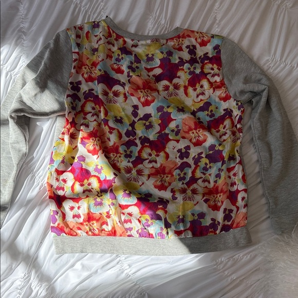 Tommy Hilfiger Other - Tommy Hilfiger Light Gray Crewneck Sweater with bandana floral back L